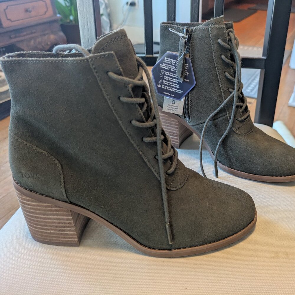 Toms Evelyn Olive and Tan Suede Lace-Up Heeled Bootie US 6.5